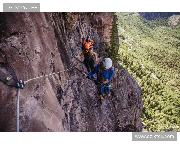北京攀岩队边路渗透策略解析与攀岩热点发展趋势探讨 北京攀岩队边路渗透策略解析与攀岩热点发展趋势探讨